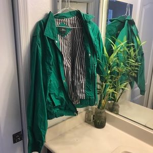 Cutest vintage windbreaker ! 🍓